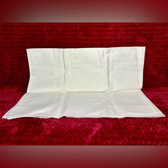 Pair of Vintage Hand Embroidered Pillowcases, floral design - Picture 6 of 9